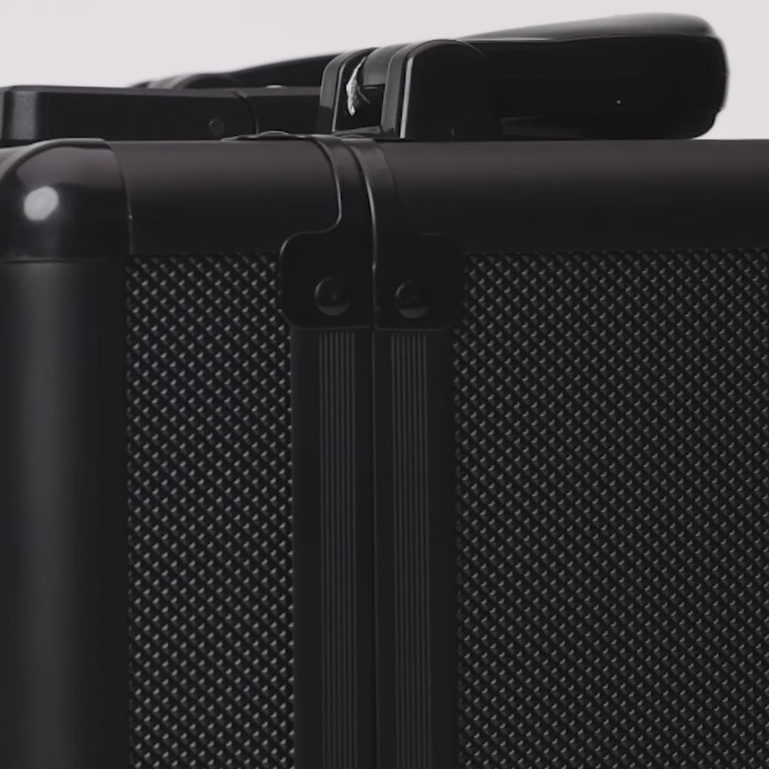 Vaulted Card Case (2-Row) - 360 Video